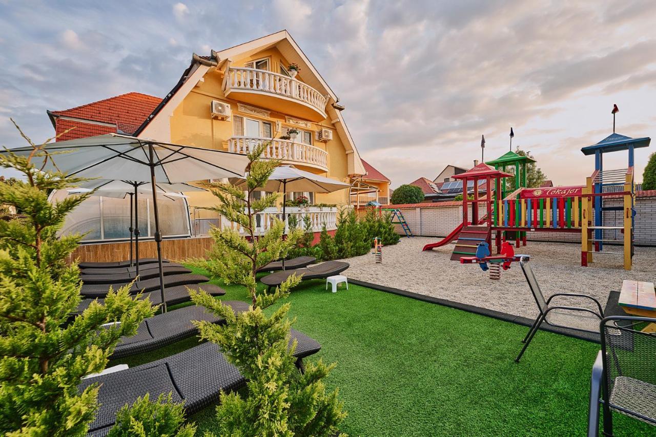 Hotel Tokajer Wellness Panzio Keszthely Esterno foto