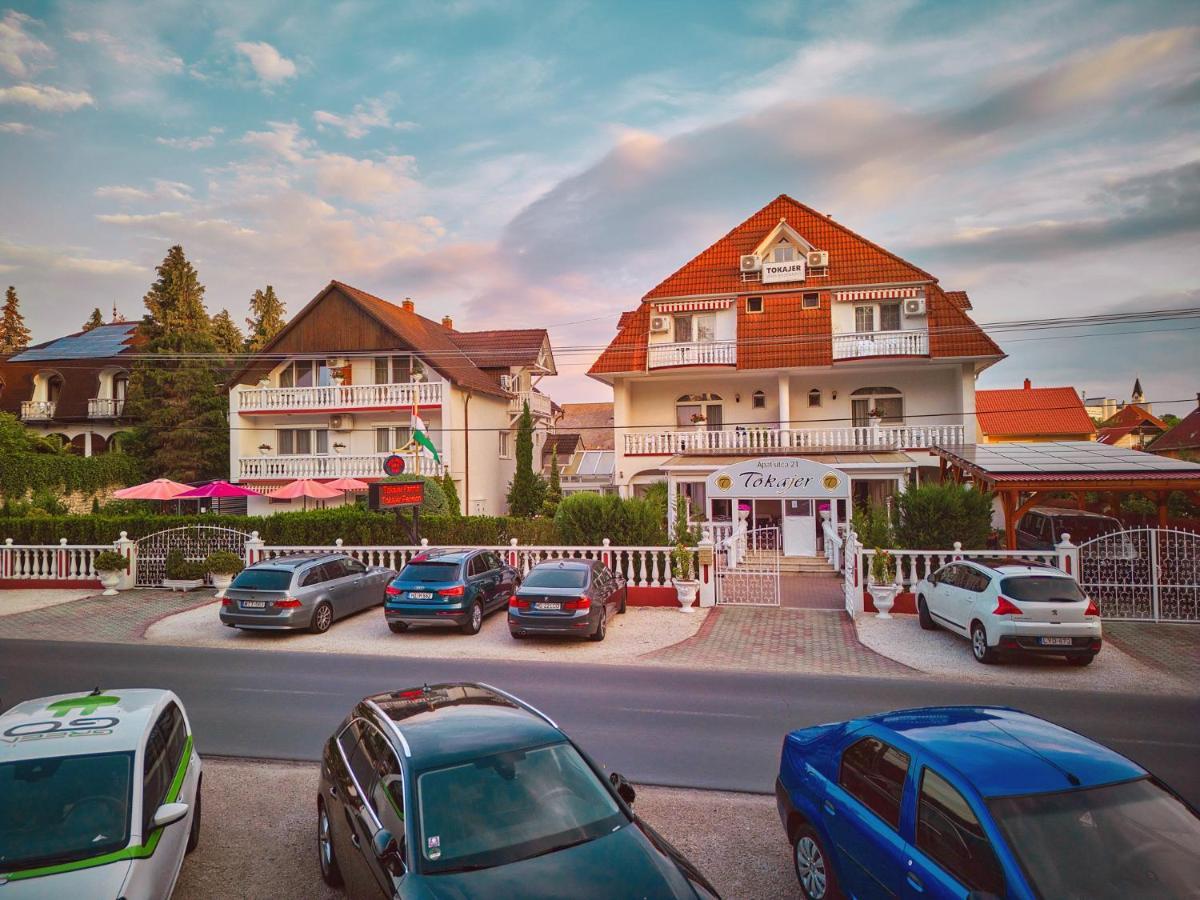 Hotel Tokajer Wellness Panzio Keszthely Esterno foto