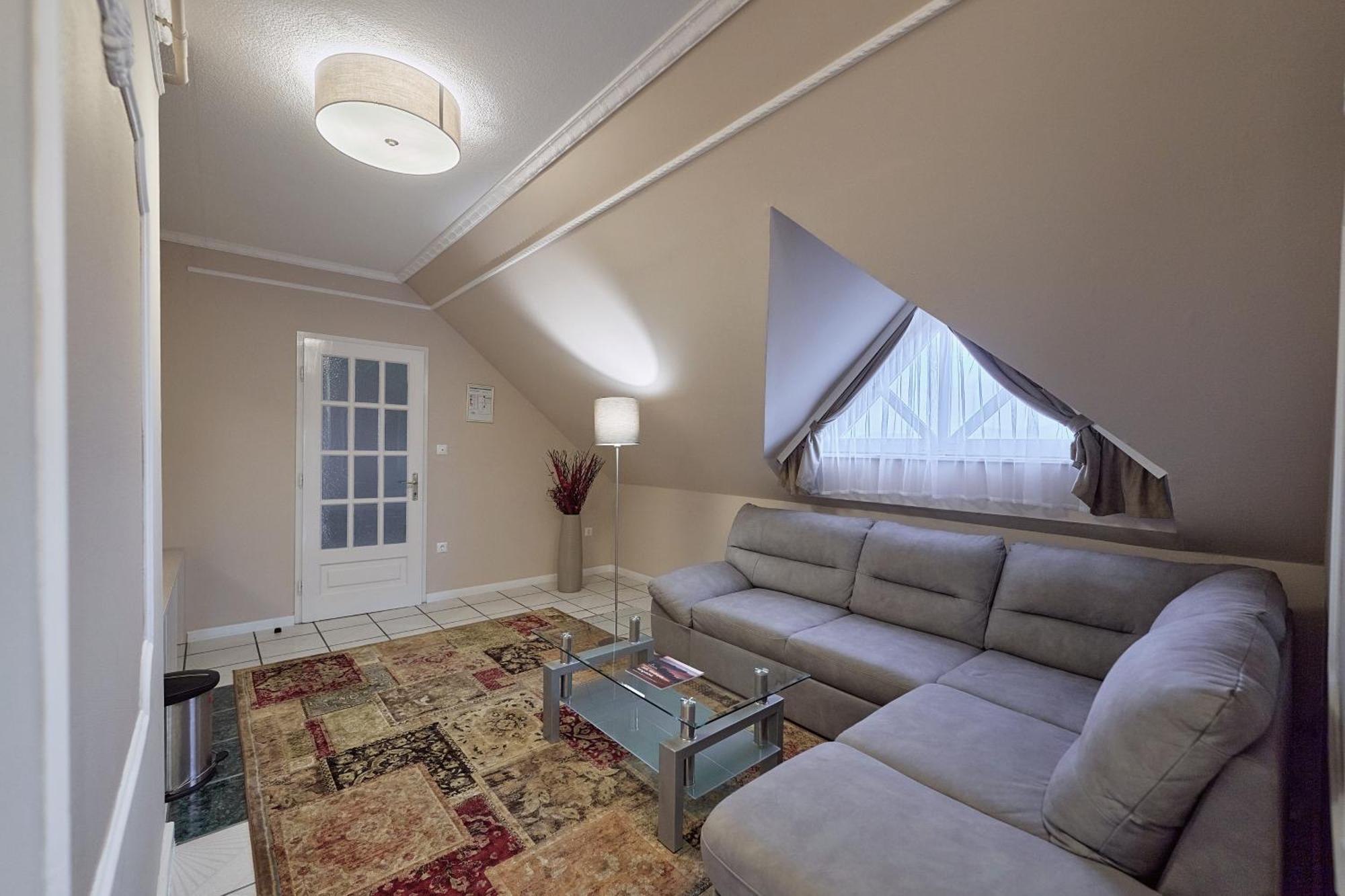 Hotel Tokajer Wellness Panzio Keszthely Esterno foto